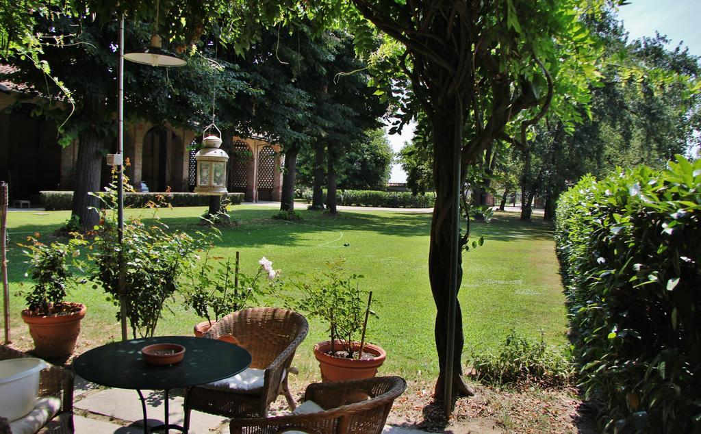 Tenuta Ajrale Vigone Luaran gambar